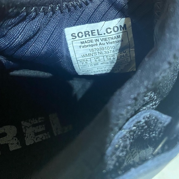 New Sorel Black Kinetic Slip-On Strap Athletic Sneakers 7.5 - Picture 3 of 6